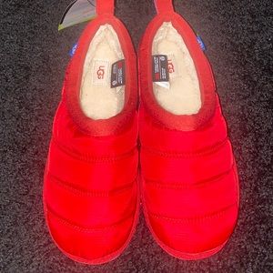 Ugg Tasman LTA slipper. Samba red. Size 8M/9W. Brand new never worn or tried on